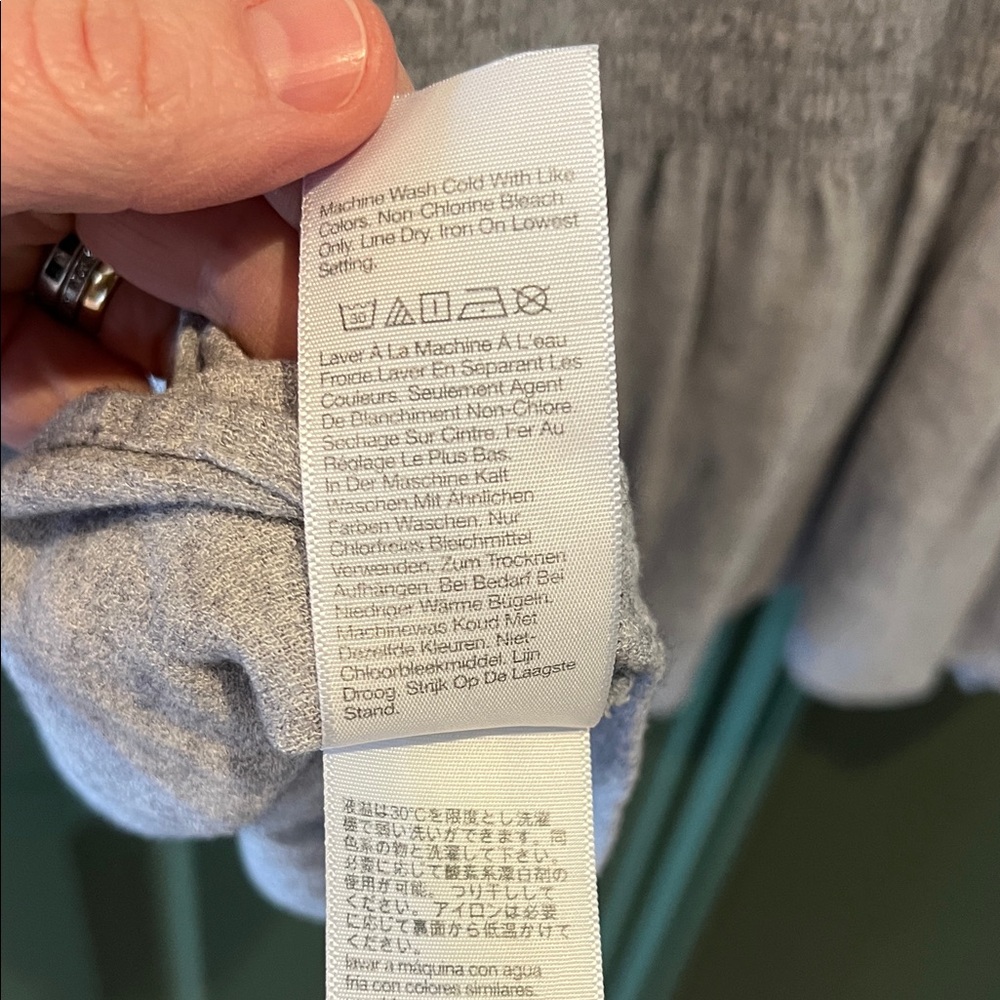 Madewell Light Gray Smocked V-Neck Blouse - Picture 5 of 5